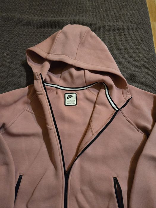 Nike Tech Fleece! Оригинален дамски анцуг!