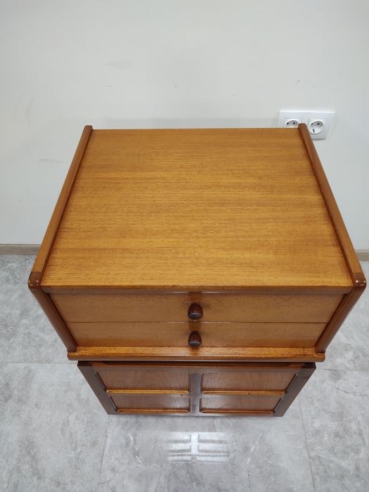 Конзолен шкаф Nathan от 70-те А044