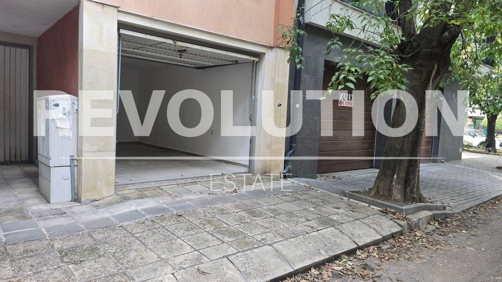 Дава се под наем Гараж / Паркомясто в Варна, ВИНС - 15 кв.м за 150 € - Снимка #1