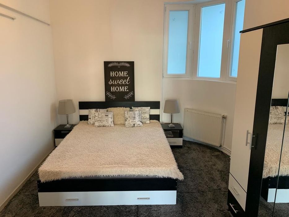 Apartament central cu 2 camere de inchiriat