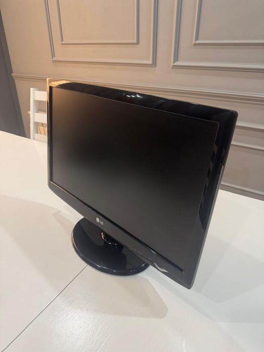 Монитор 1920/1080 60герц