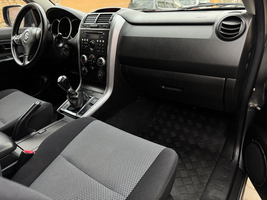 Suzuki grand vitara 2008 4x4 recent adus