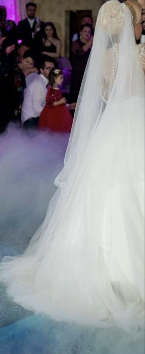 Vand rochie de mireasa