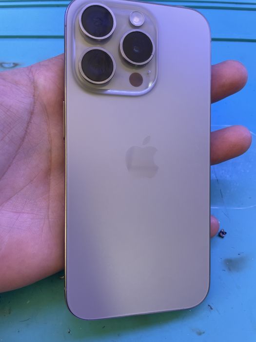 Iphone 15 pro ……