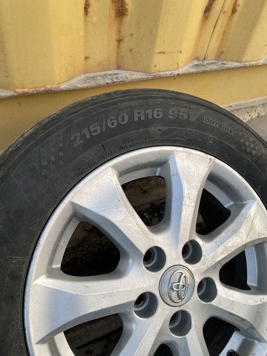 Продам резину 215/60/16