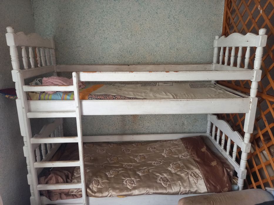 Продам Кровать 2 яруса