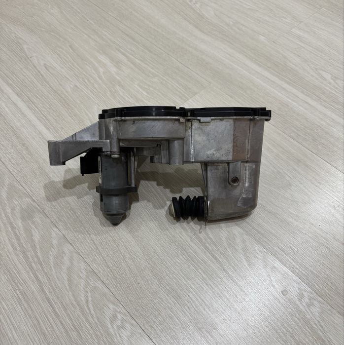 Актуатор сцепленния и выбора передач приора