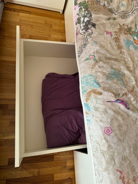 Pat cu saltea Ikea jisk 140/200 noptiera inclusă