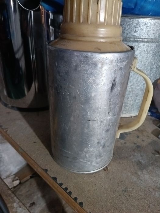 Продам термос бидон.