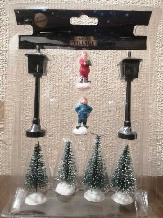 Коледни LED мини светещи сцени, фигурки за декорация на MAGIC VILLAGE.