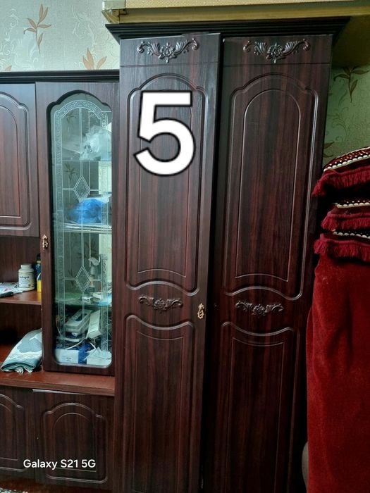 Гостиная мебель  сотилади.