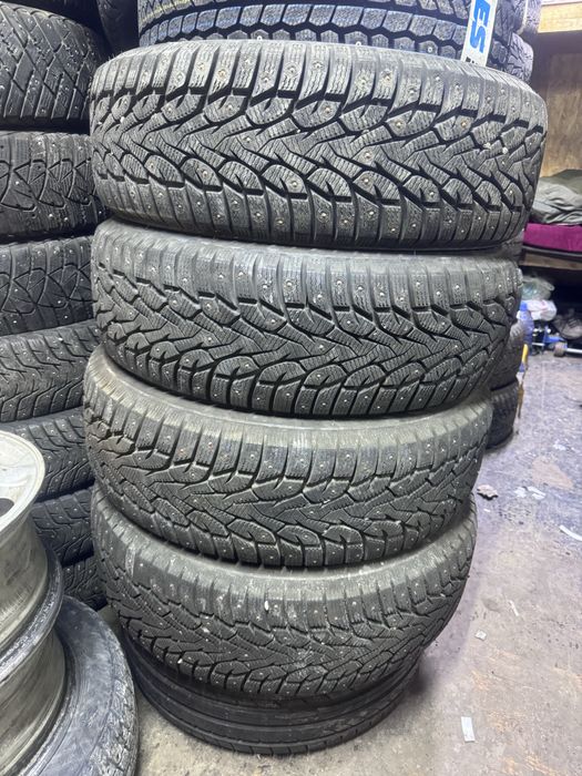 Шины  235/65/17  шиповный