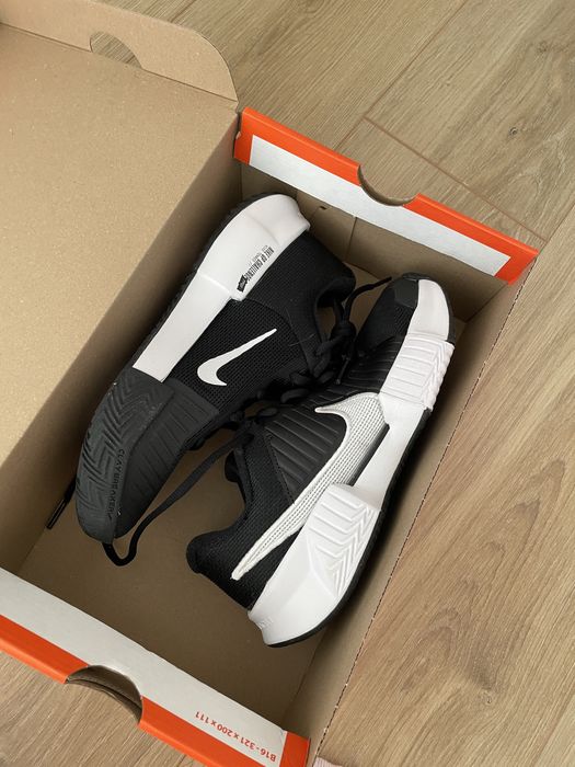 Чисто нови маратонки Nike GP Challenge Pro Tennis