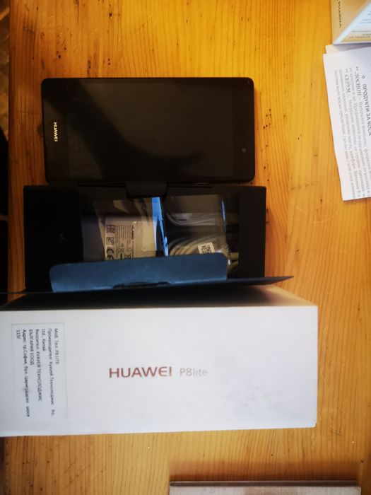 Телефон Huawei P8 lite
