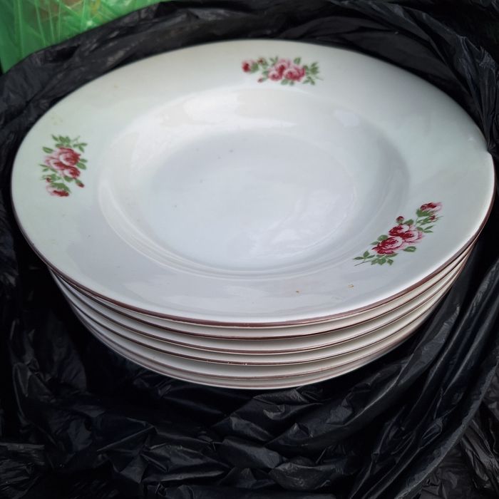 Халби чаши за бира чинии