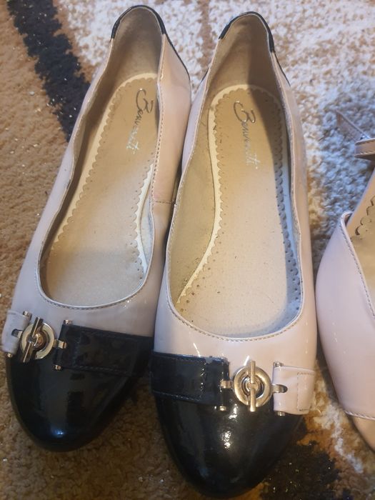 Vind pantofi dama cu toc și fără toc
