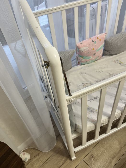 Продам детскую кроватку