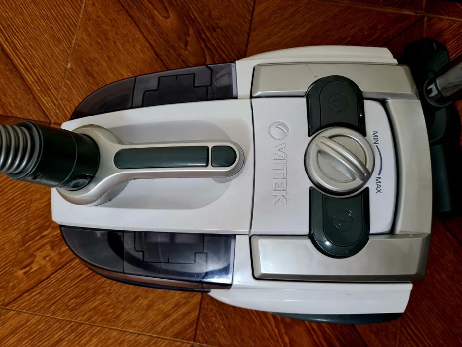 Продам пылесос.    .