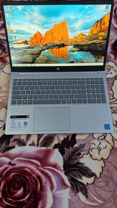 Noutbuk hp sotiladi malumotlari rasmda kursatilgan