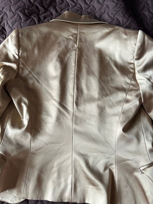 ВТАЛЕНО Сако/златист