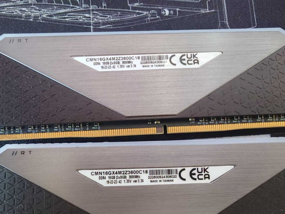 Рам памет Corsair Vengeance RGB RT 16GB (2x8GB) DDR4 3600MHz