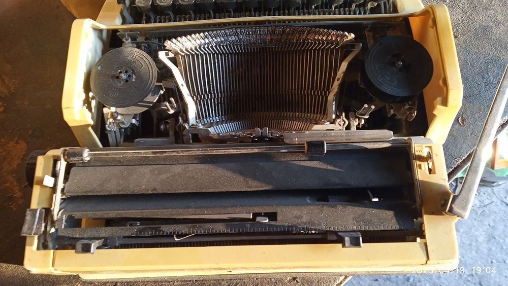 Продам печатную машинку