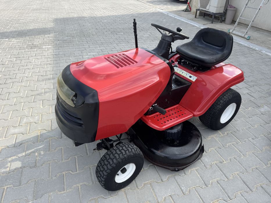 Tractor tractoras tuns iarba gazon 13 CP