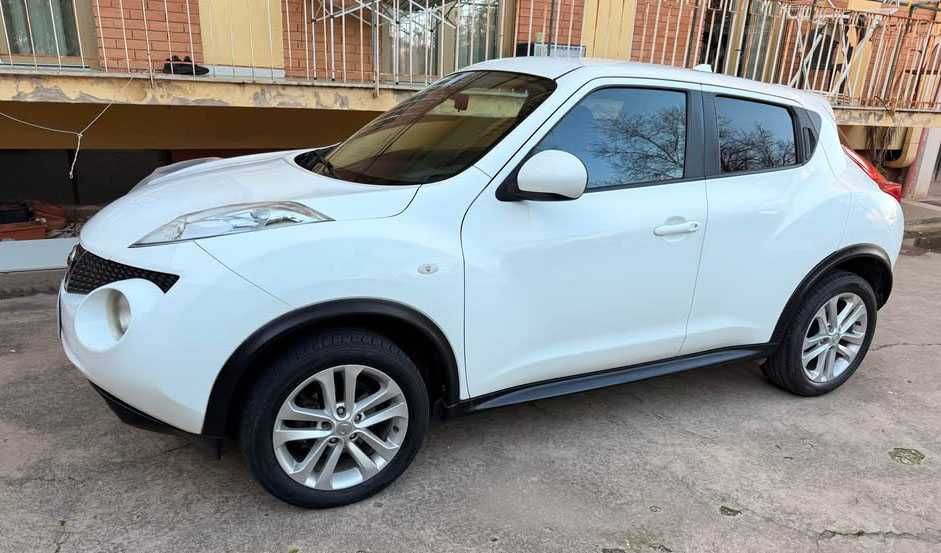 Nissan Juke 1,6 petrol automatic CVT Нисан Джук 1,6 бензин автомат СВТ