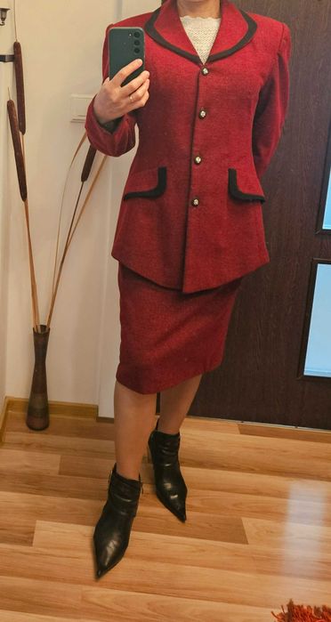 Sacou de primavara/toamna de culoare rosu burgund