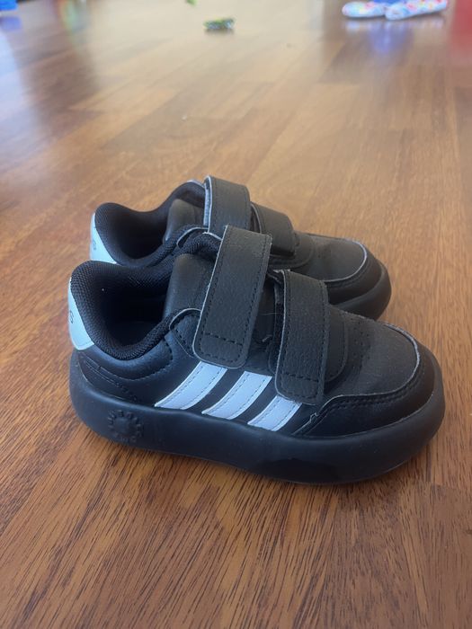 Адидас маратонки номер 25 / adidas