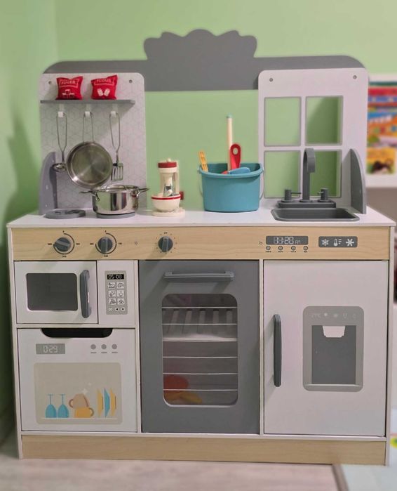 Детска дървена кухня и ресторант MONI 2 в 1 +аксесоари
