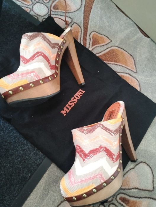 Продам обувь Лето ,