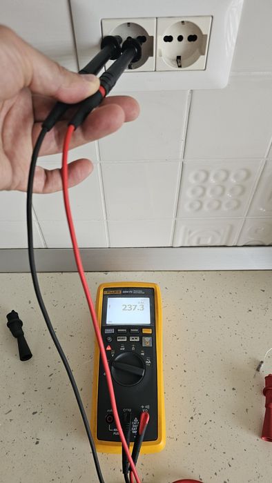 Fluke 3000 FC True RMS – Multimetru profesional original