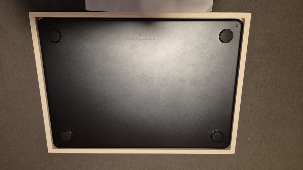 Macbook air  M2 impecabil