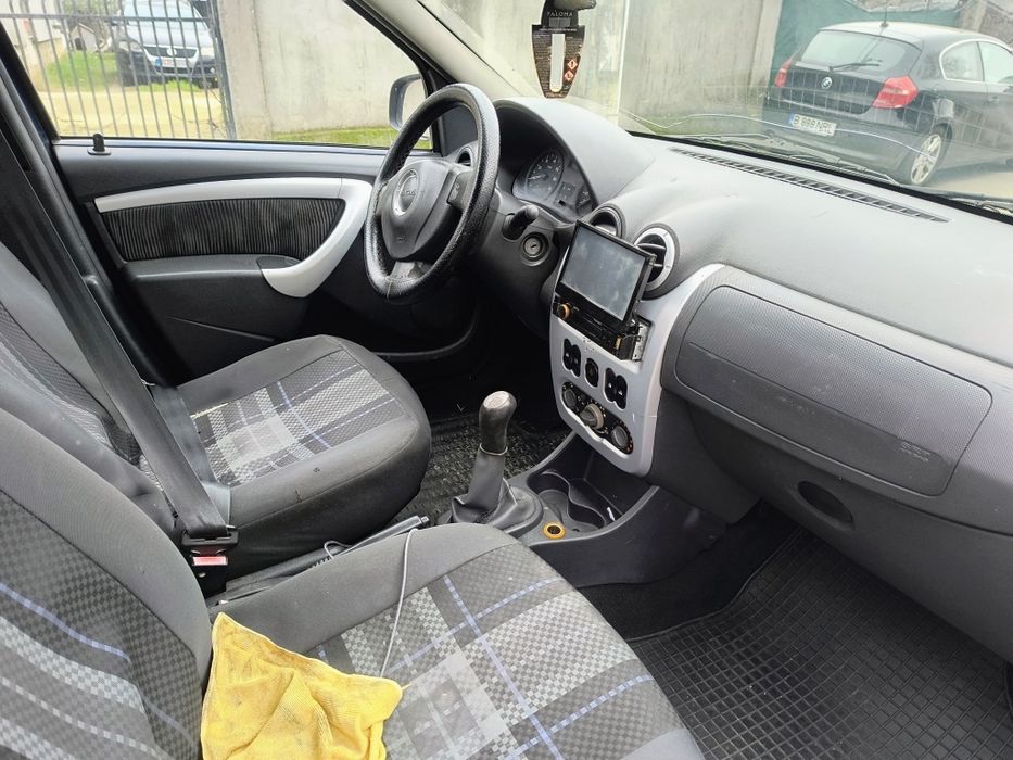 Vând Dacia Logan 1.2 2011 GPL