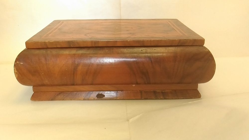Cutie veche lemn 1930-40