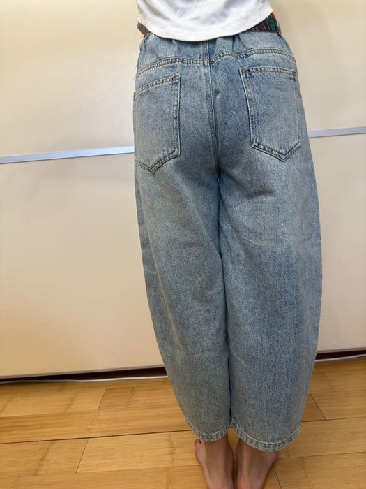 Продам джинсы на девочку