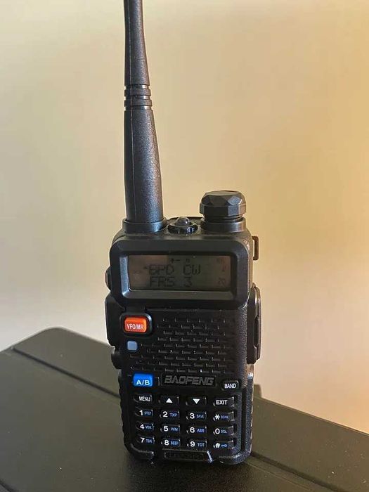 Радиостанция Baofeng, UV-5R-BF, С включен микрофон, Мощност 5W