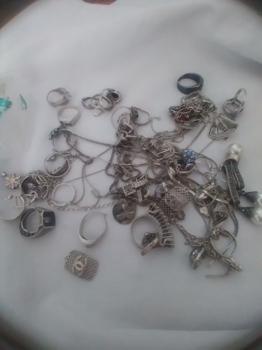 Kumushlar sotiladi seribro lom grami 22000 so'm