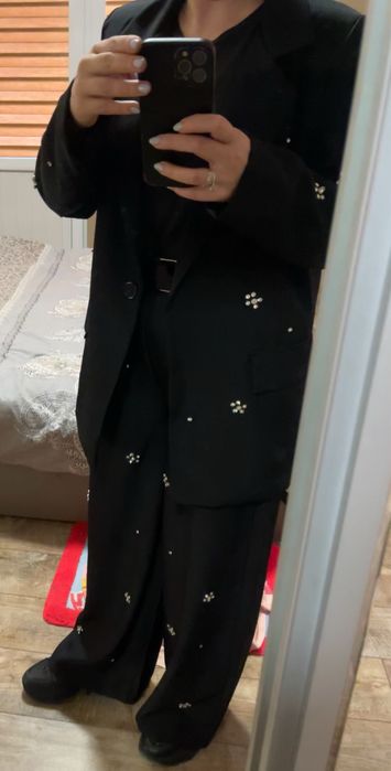 Костюм с етикета