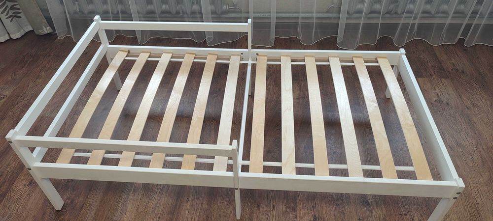 Кровать детская деревянная