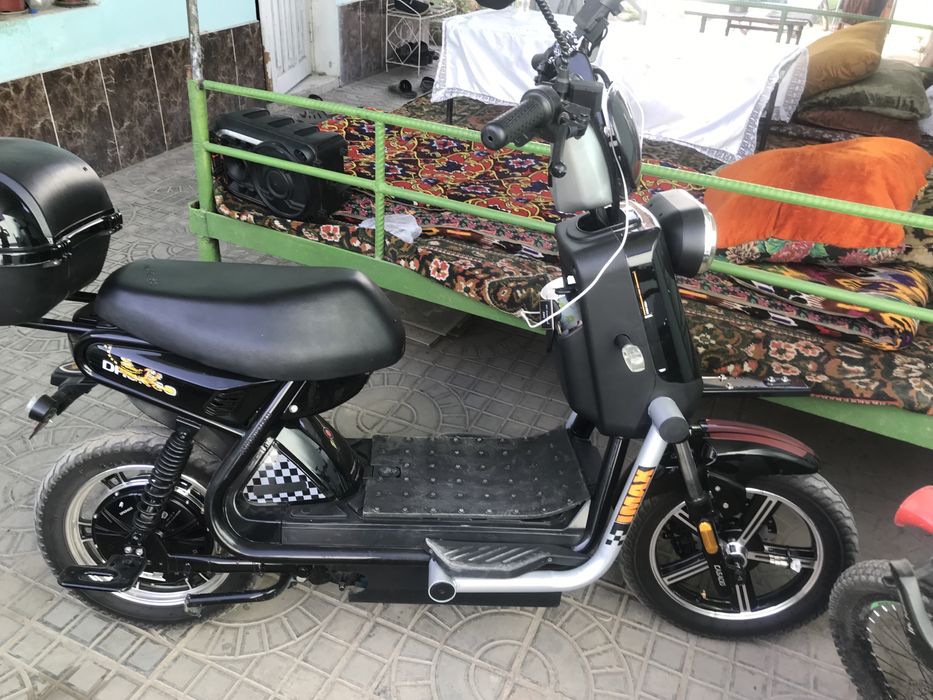 продам скутор.2025 год