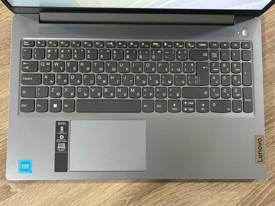 Лаптоп Lenovo Idea Pad Slim 3