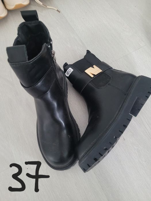 De vânzare ghete dama 45lei bucata