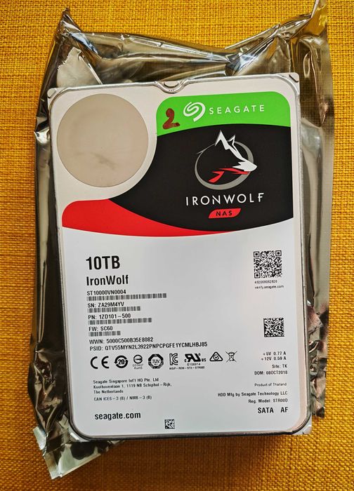 Hard disk-uri 3.5", pentru NAS, 10TB si 4TB, Excellent