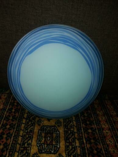 Настенно-потолочный светильник.