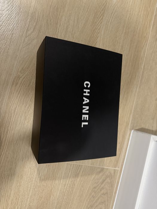 Chanel make up bag vip gift