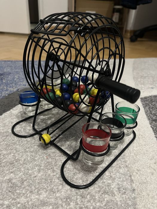 Игра с шотове Drinking bingo