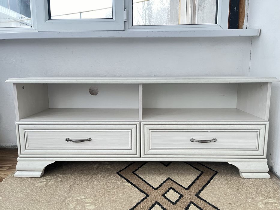 Тумба под телевизор