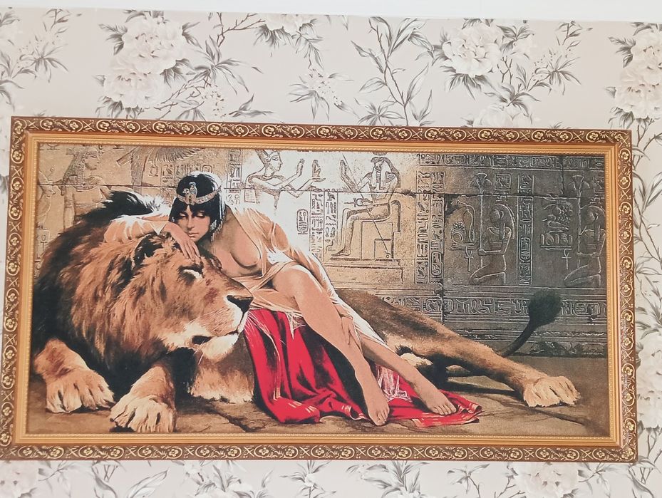 Картина в рамке 125х67